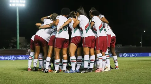 Guerreiras do Fluminense, durante aquecimento antes da partida decisiva contra o Flamengo no Carioca Feminino