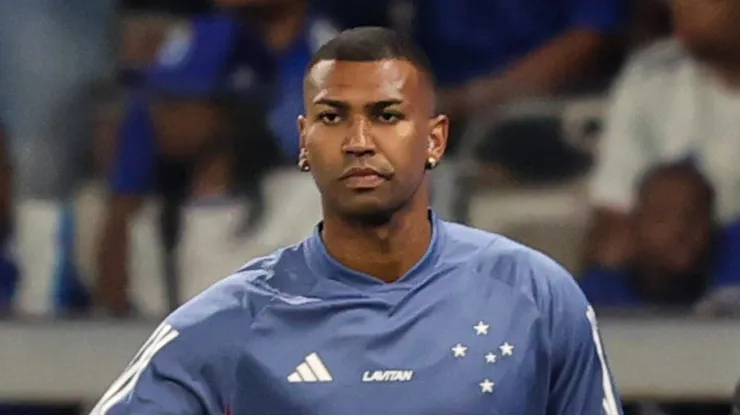 Diniz deve tirar Walace do time titular do Cruzeiro