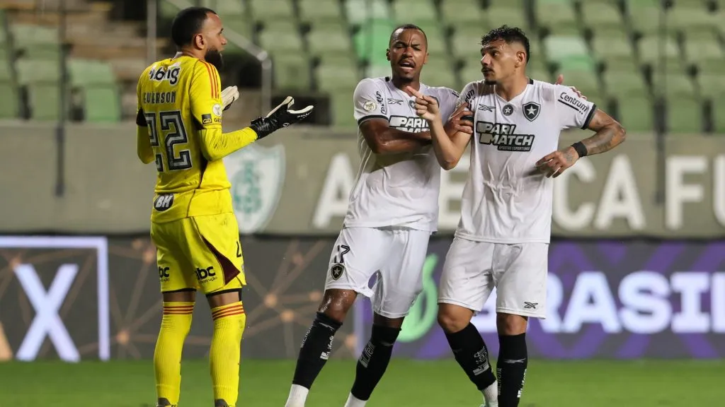 Everson foi criticado - Foto: Gilson Lobo/AGIF.