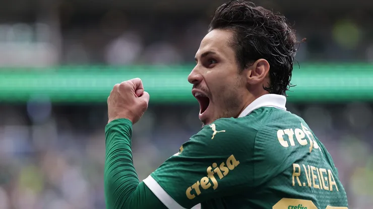 R$ 365,2 milhões: Clube da Premier League contata Raphael Veiga, do Palmeiras