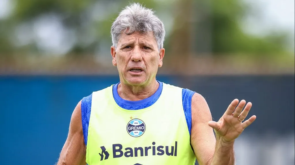 Renato Gaúcho dá treino no Grêmio