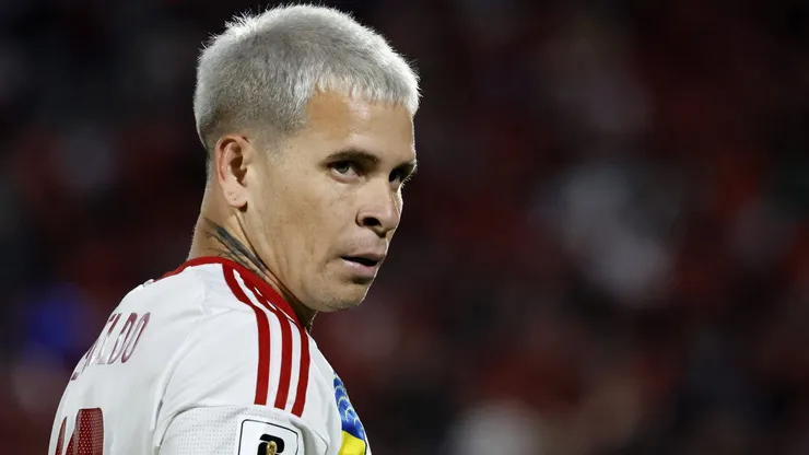 Soteldo, meia do Santos, em ação pela Seleção Venezuelana