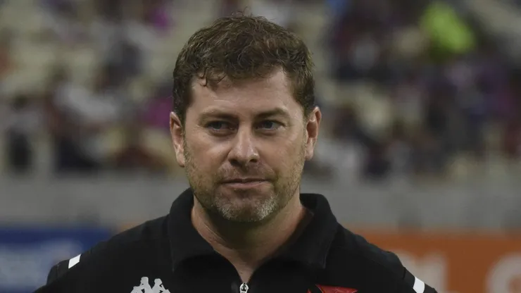 - Rafael Paiva foi demitido do Vasco