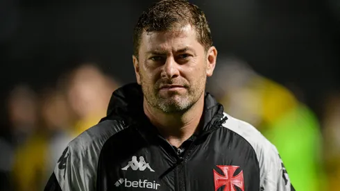 Rafael Paiva é demitido após sequência de quatro derrotas e enxurrada de críticas no Vasco