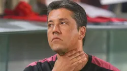 Thiago Carpini durante partida entre Athletico-PR e Vitória, na Ligga Arena, pelo Campeonato Brasileiro.