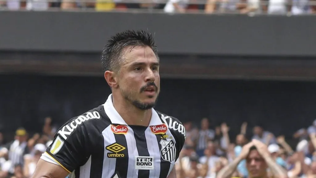 Foto: Leco Viana/Thenews2/imago images – Willian B. fez cinco gols na participação do Peixe na Série B.