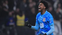 Hugo Souza goleiro do Corinthians comemora gol de sua equipe durante partida pelo Campeonato Brasileiro A 2024. Foto: Ettore Chiereguini/AGIF