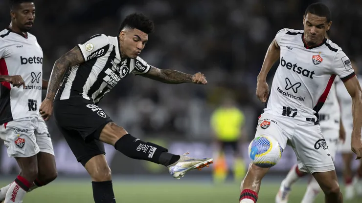 Igor Jesus jogador do Botafogo durante partida contra o Vitoria. Foto: Jorge Rodrigues/AGIF