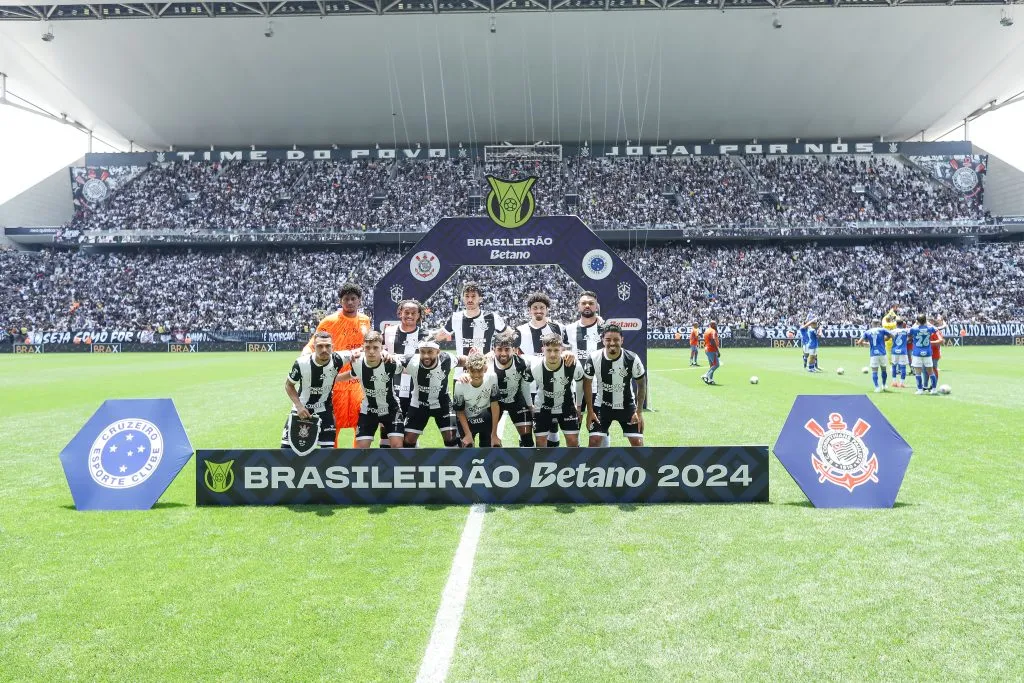 Titulares do Corinthians contra o Cruzeiro, Foto: Marco Miatelo/AGIF