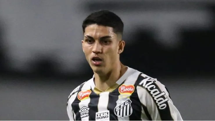 Jair tem desempenho elogiado por técnico da Seleção Sub-20