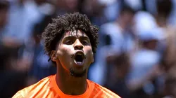 Hugo Souza está emprestado pelo Mengão ao Corinthians.