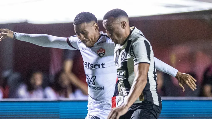Glorioso levou a melhor no primeiro turno - Foto: Jhony Pinho/AGIF.