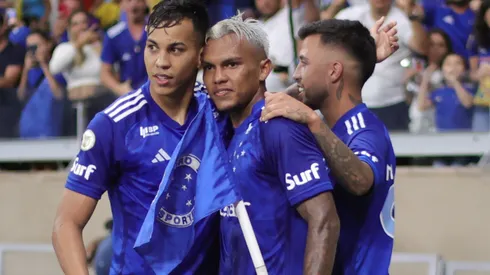 Kaio Jorge e Gabriel Verón despontam como esperanças do Cruzeiro na temporada. Foto: Gilson Lobo/AGIF