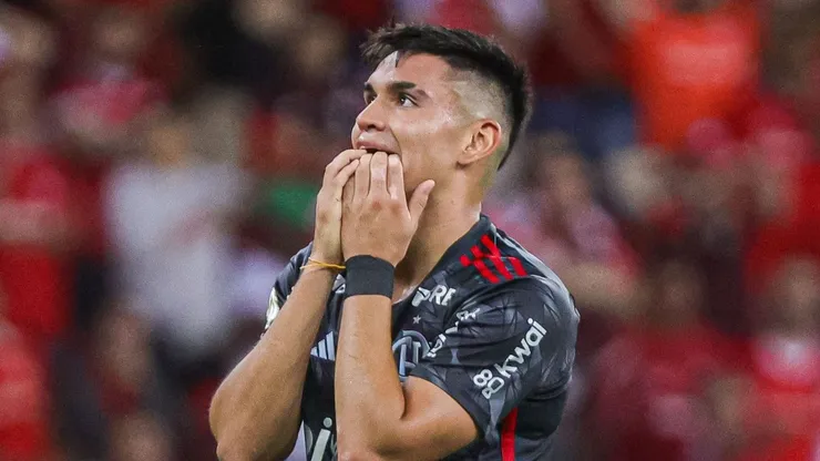 Alcaraz decisão tomada no Flamengo sobre seu futuro