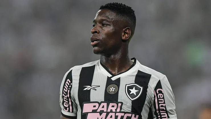 Luiz Henrique faz revelação e Botafogo toma decisão contra o Galo