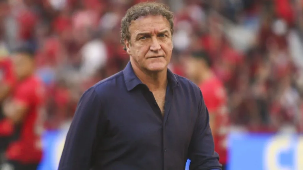 Cuca também está no radar da Vila Belmiro – Foto: Gabriel Rosa Machado/AGIF