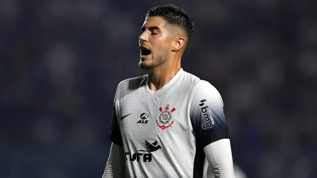 Pedro Raul foi uma decepção no Corinthians - Foto: Thiago Ribeiro/AGIF.