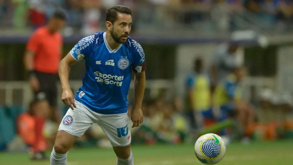 Everton Ribeiro não vive seu melhor momento na carreira