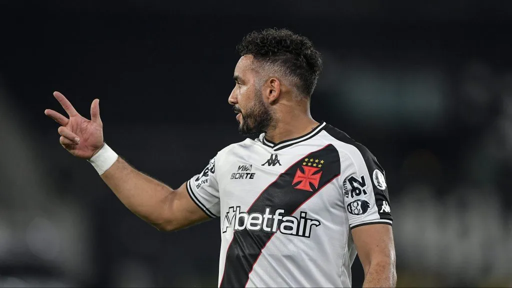 Payet pelo time do Vasco. Foto: Thiago Ribeiro/AGIF