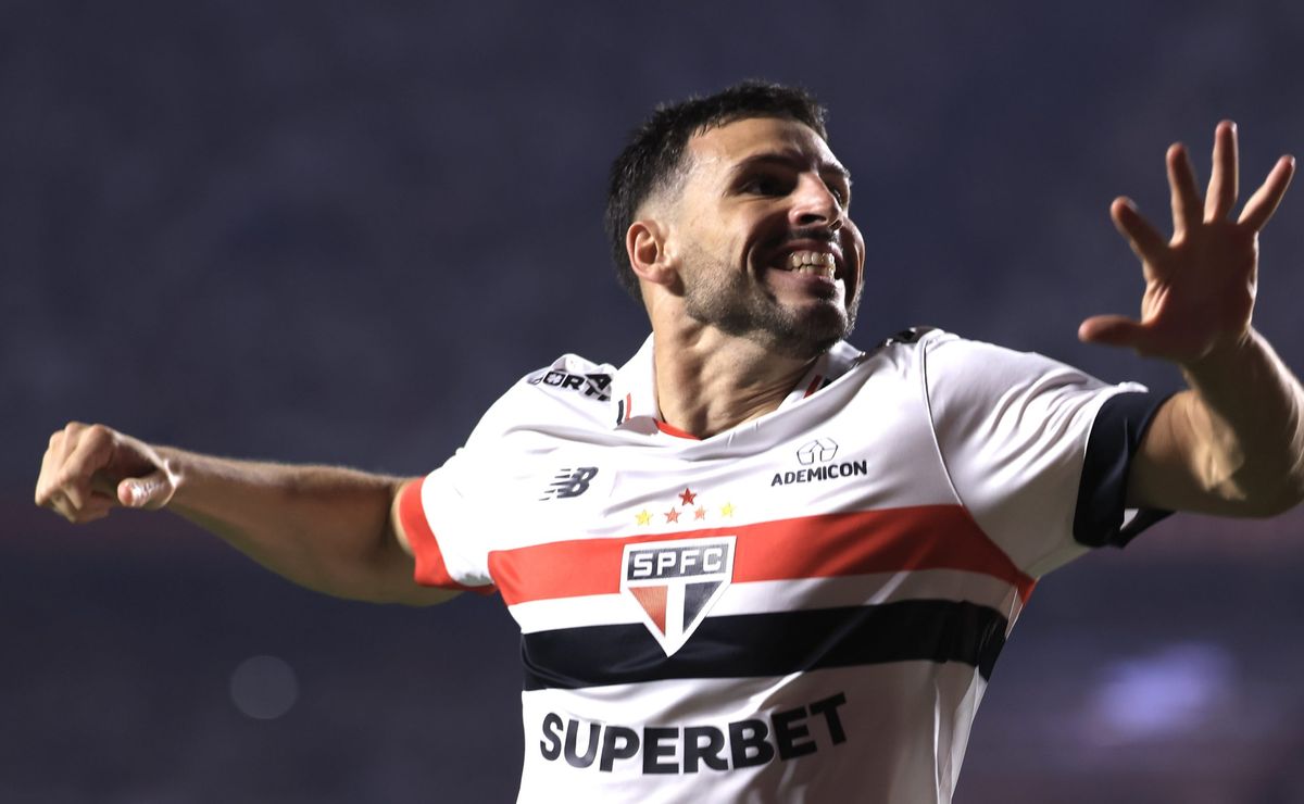 Jonathan Calleri não sairá do São Paulo para o Fluminense; multa alta