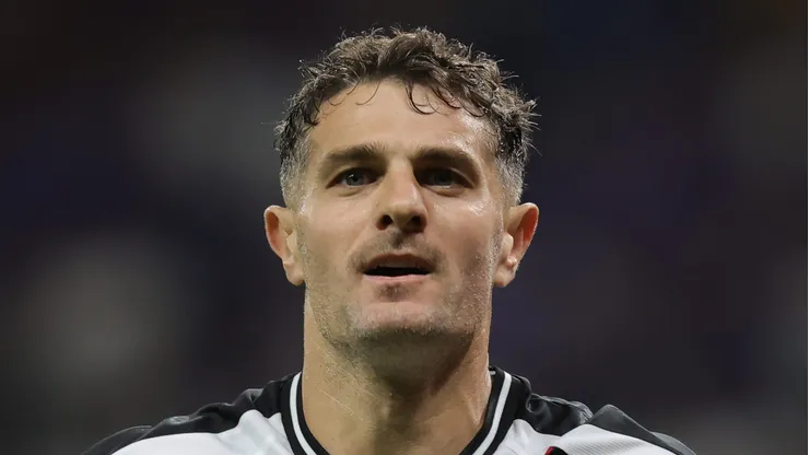 MG - BELO HORIZONTE - 29/09/2024 - BRASILEIRO A 2024, CRUZEIRO X VASCO - Vegetti jogador do Vasco comemora seu gol durante partida contra o Cruzeiro no estadio Mineirao pelo campeonato Brasileiro A 2024.