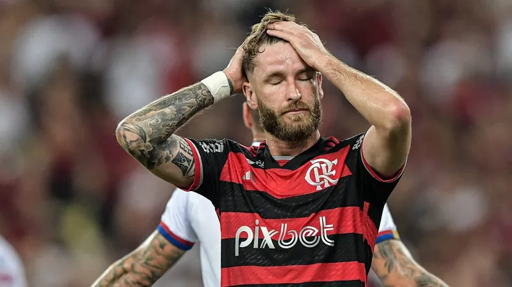 Léo Pereira, zagueiro do Flamengo em ação pelo Brasileirão
