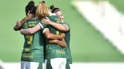 Palestrinas do Palmeiras comemoram título de campeãs no campeonato paulista com vitória nos pênaltis sobre o Corinthians