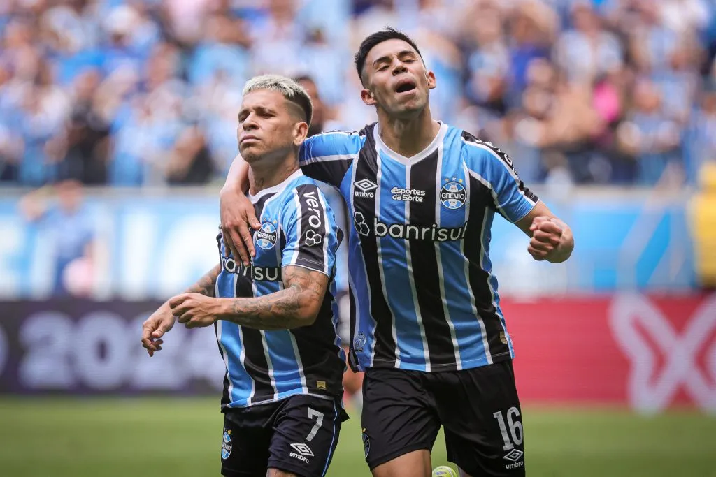 Foto: Maxi Franzoi/AGIF – Aravena e Soteldo não começarão jogo Grêmio x Juventude