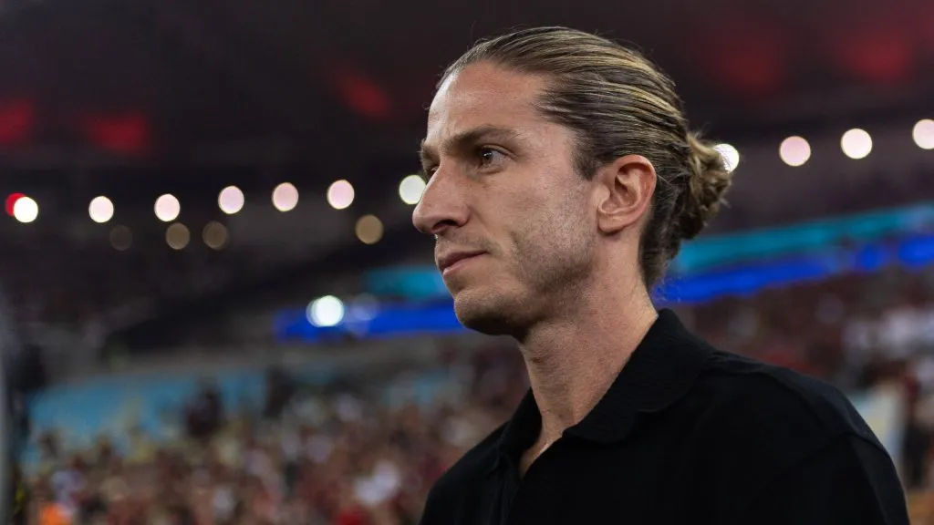 Filipe Luís prepara o Flamengo para o duelo diante do Cuiabá. Foto: Ruano Carneiro