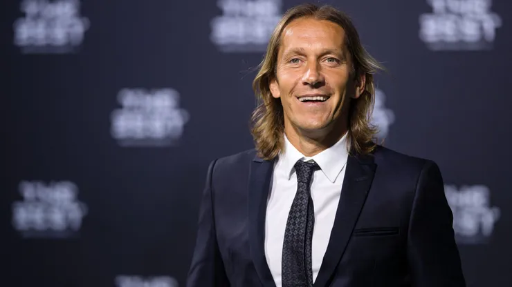 Michel Salgado chega na mesa do Grêmio para ser o novo técnico ao invés de Hernán Crespo