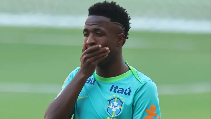 Vini Júnior é surpreendido com decisão de Dorival Junior