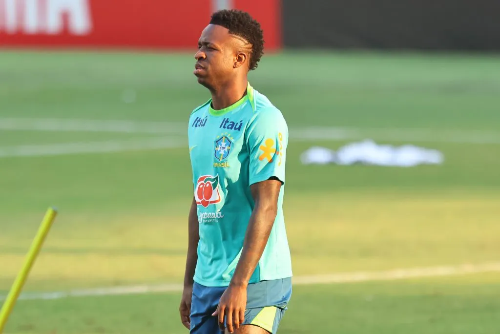 Vini Júnior não deve mais bater pênalti na Seleção – Foto: Fernando Torres/AGIF