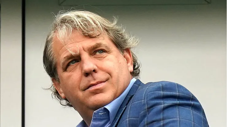 - Dono do Chelsea