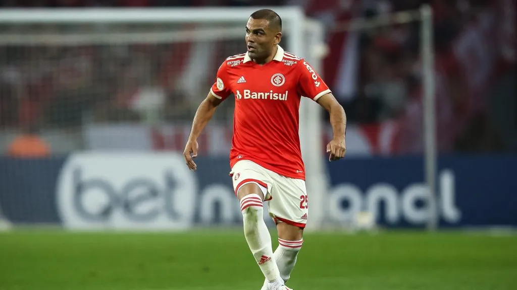 Mercado é bem avaliado internamento no Internacional – Foto: Pedro H. Tesch/AGIF