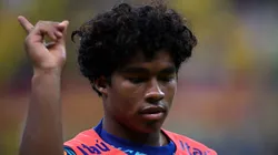 Torcida do Palmeiras segue acompanhando a situação de Endrick.