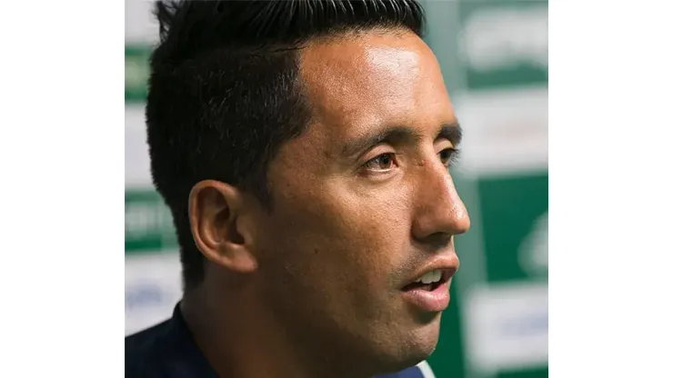 Foto: Daniel Vorley/AGIF - Lucas Barrios, ex-jogador do Palmeiras concede entrevista