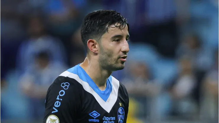 Villasanti é destaque do time do Grêmio