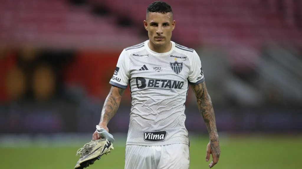 Guilherme Arana será poupado - Foto: Marlon Costa/AGIF.