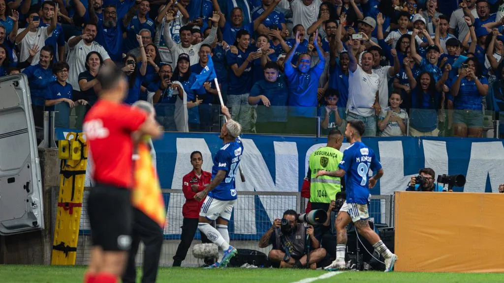 Máfia Azul não poderá acompanhar a equipe na Sul-Americana – Foto: Alessandra Torres/AGIF