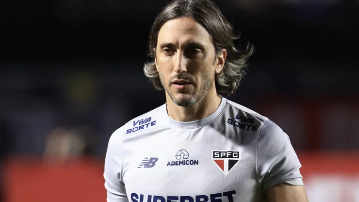 4 atacantes, super ofensivo: Zubeldía fecha escalação do São Paulo