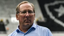 John Textor pode ver Luís Castro no comando do Santos