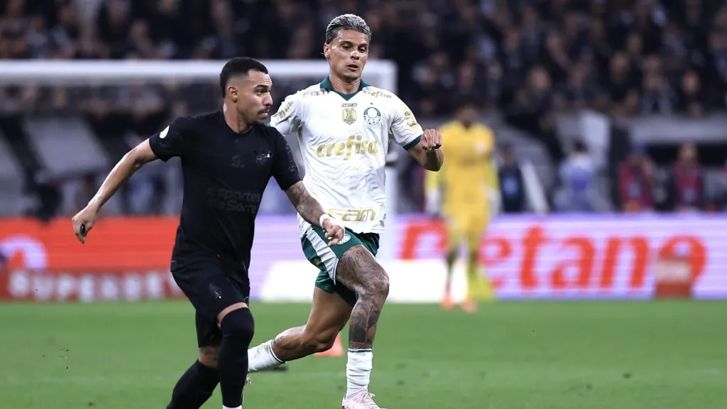 Matheuzinho no time do Corinthians. Foto: Marcello Zambrana/AGIF