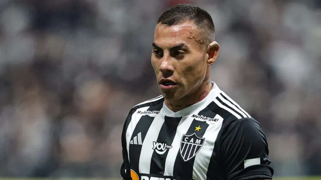 Eduardo Vargas em jogo do Atlético-MG