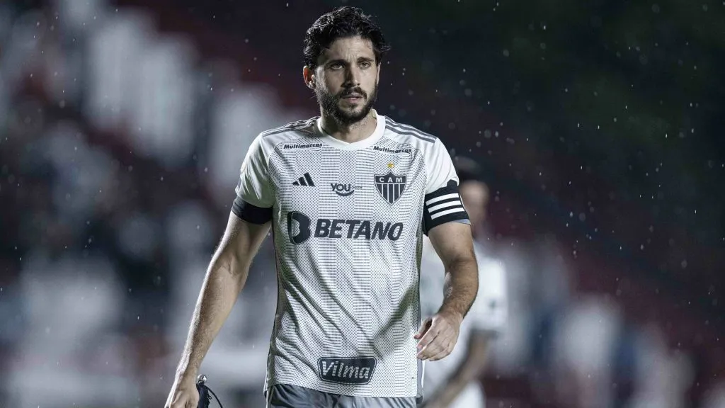 Igor Gomes pede calma para seus companheiros. Foto: Heber Gomes/AGIF