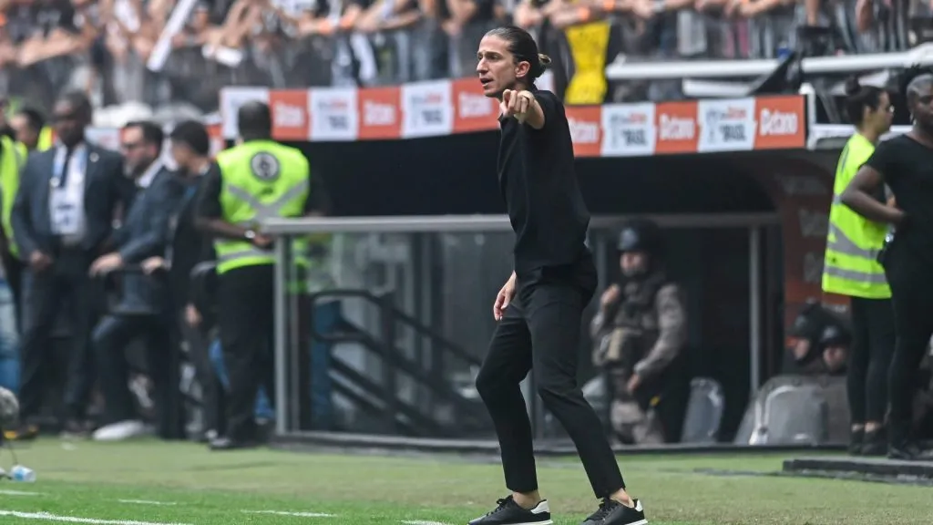 Trabalho de Filipe Luís no Flamengo vem se destacando positivamente