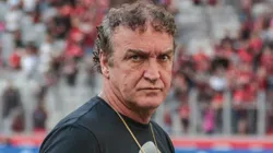 Cuca durante partida entre Athletico-PR e Internacional, pelo Campeonato Brasileiro, na Ligga Arena.