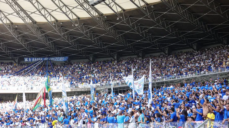 Torcida do Cruzeiro no Mineirão. Foto: Gilson Lobo/AGIF