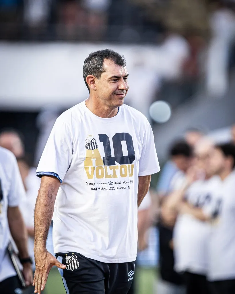 Fábio Carille tem situação exposta nos bastidores do Santos