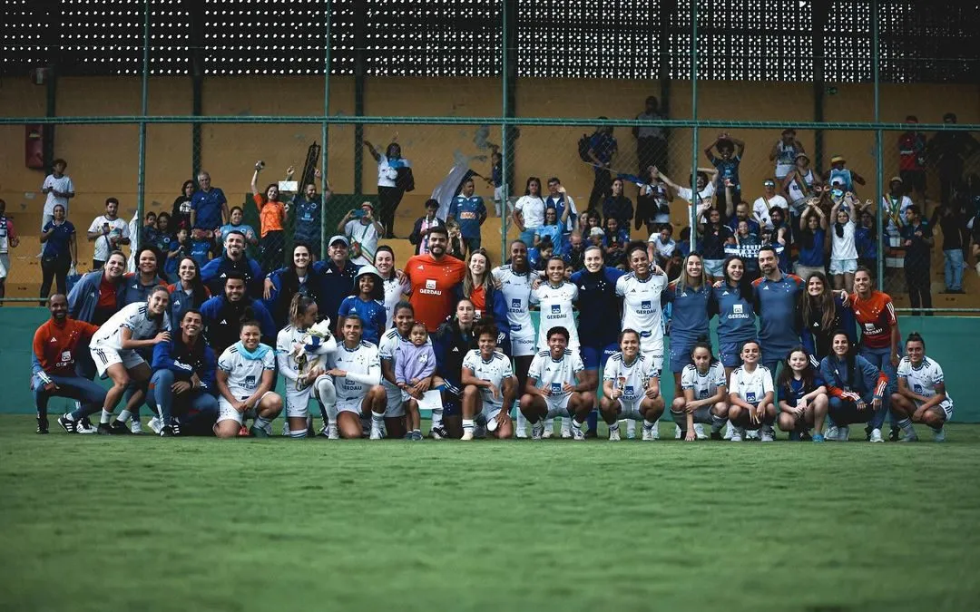 Cruzeiro, durante foto oficial pós-jogo contra o Nacional que resultou na classificação das Cabulosas na final do Campeonato Mineiro. Foto: Gustavo Martins/Cruzeiro