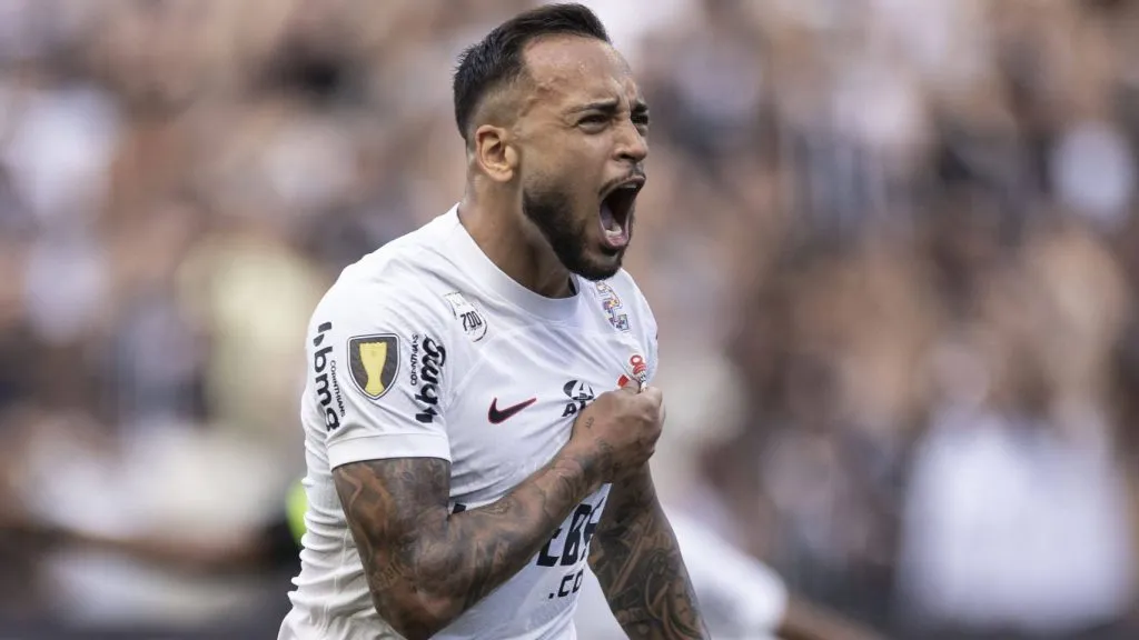 Maycon comemorando gol pelo Corinthians. Foto: Marco Galvão/Fotoarena/IMAGO